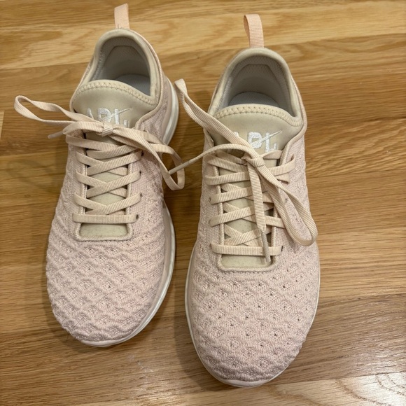 APL Techloom Phantom Sneakers Beach/Ivory Size 8 - Picture 2 of 5